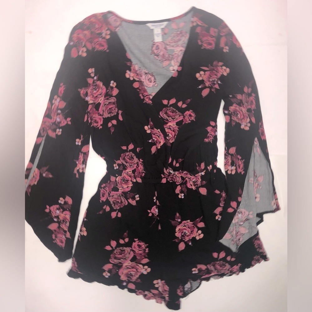 Arizona Jeans Romper Women's S Purple Black Floral Long Slit Sleeve Boho‎
